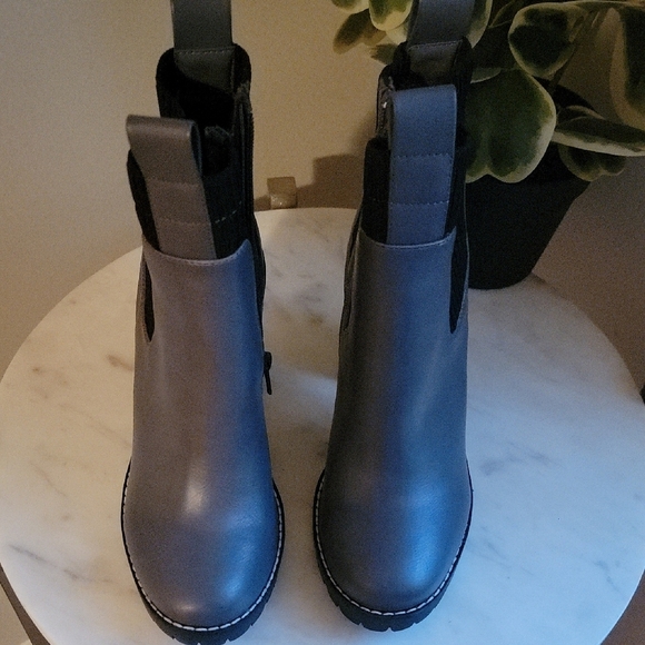 BCBGeneration Charcoal Ankle Booties - Picture 1 of 6
